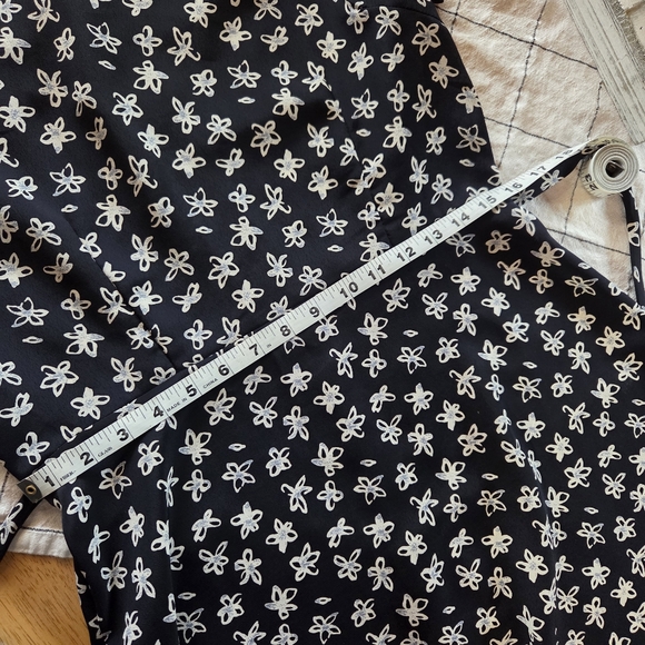 Jaclyn Smith Dark Navy Dress with Cream Floral Design Perfect Church Dresses - Picture 9 of 9